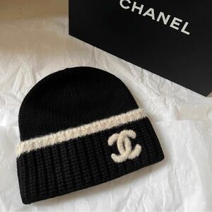 CHANEL Black and White Knit Beanie